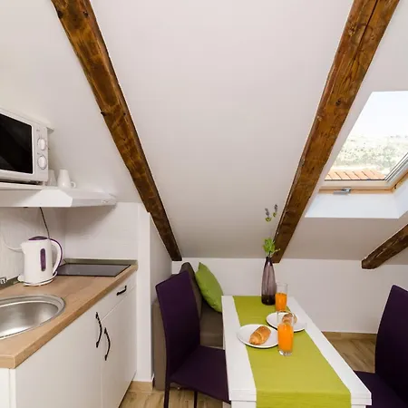 Lavender Garden - Comfort With Side Sea View Second Floor - 5 * Dubrovnik